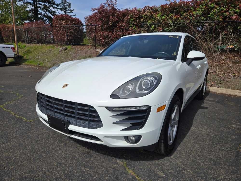 2017 Porsche Macan Base