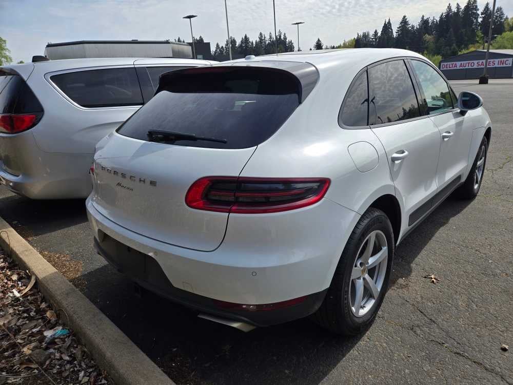 2017 Porsche Macan Base