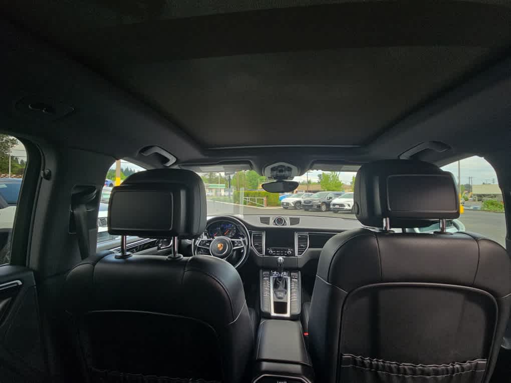 2017 Porsche Macan Base