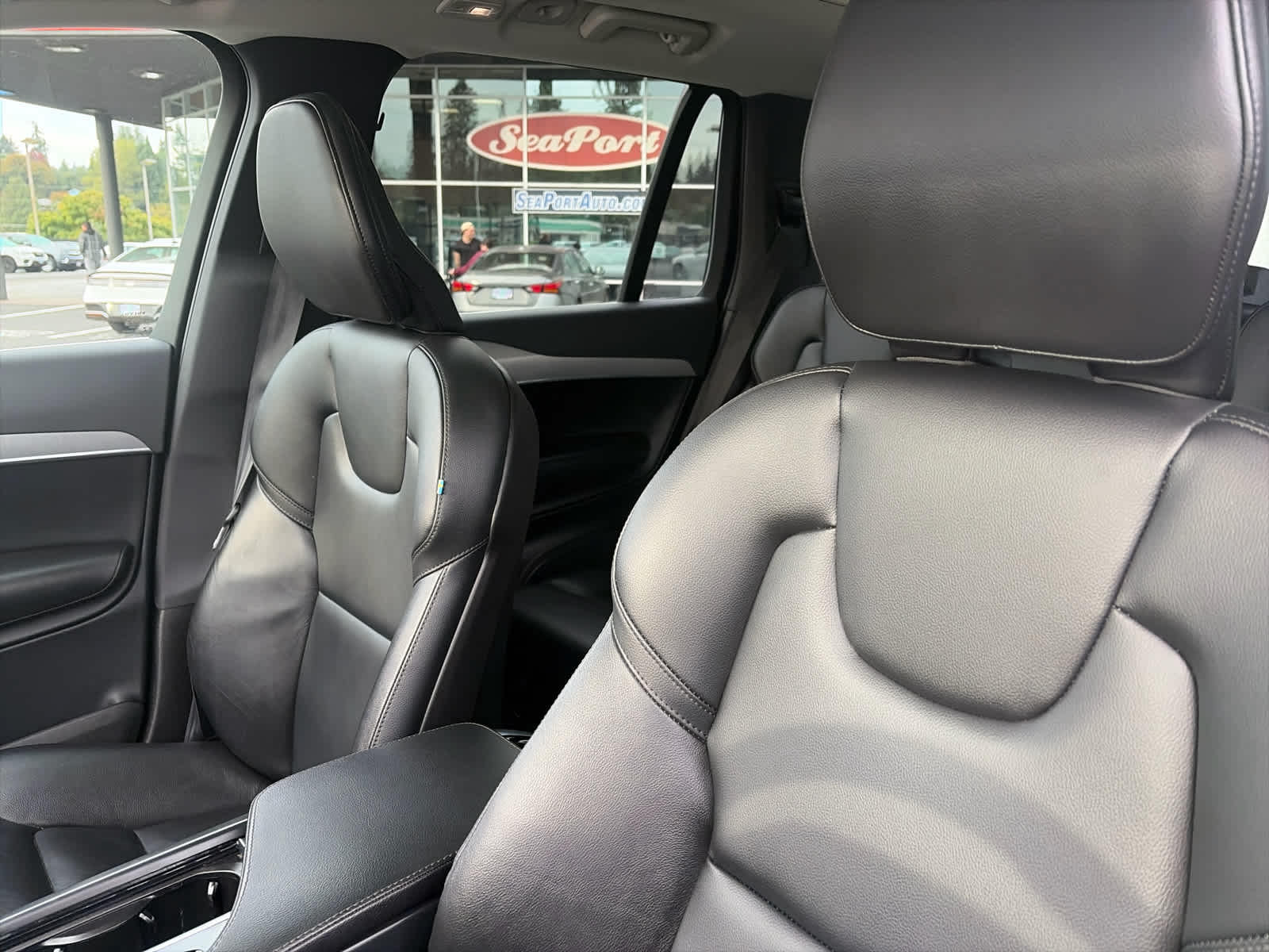 2023 Volvo XC90 Core