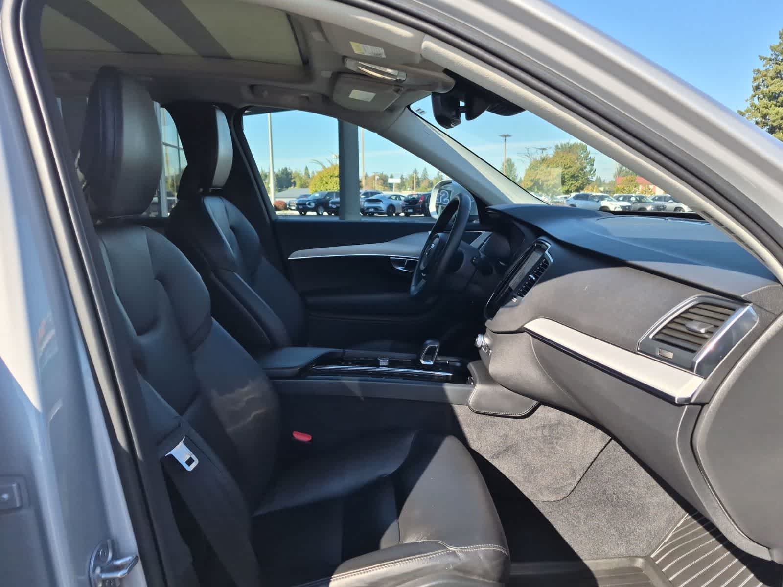 2023 Volvo XC90 Core