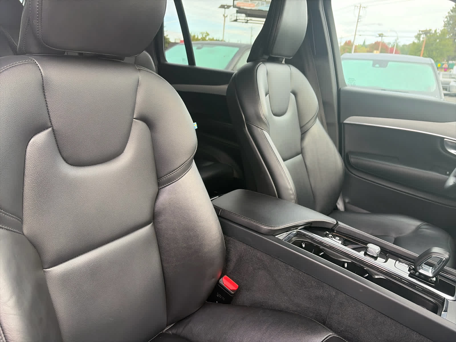 2023 Volvo XC90 Core